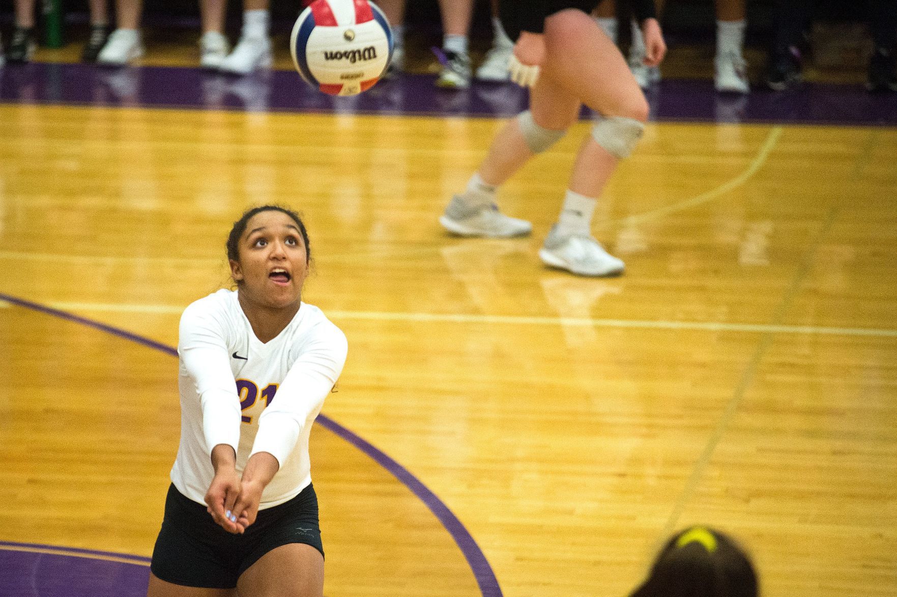 110118-blm-spt-11bhsvolley